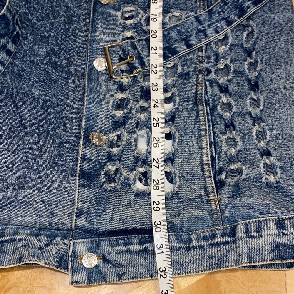 Ma Cherie Denim Distressed Jean Jacket With Belt Mid Length Size Large - Picture 6 of 16